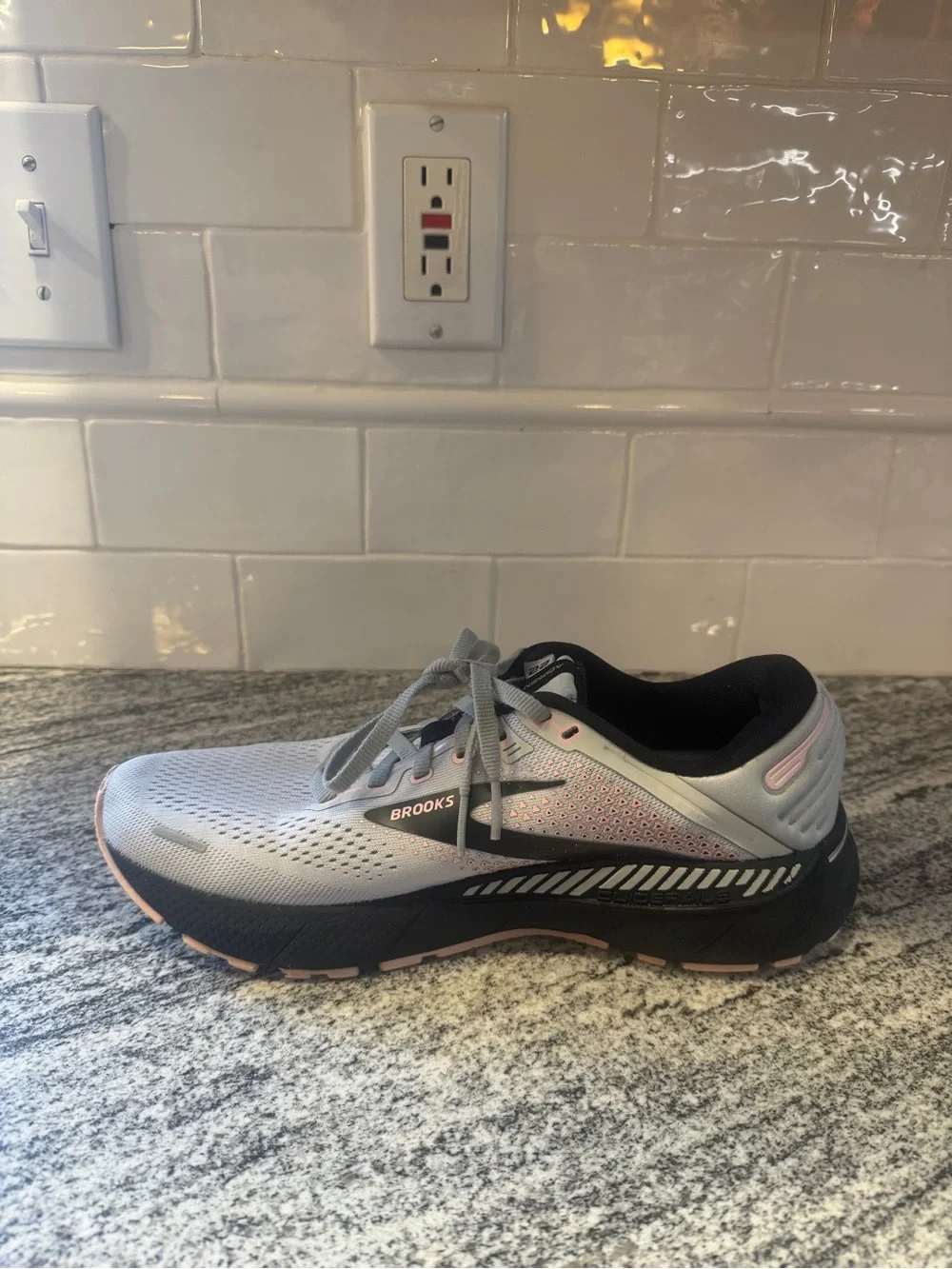 Brooks good used
